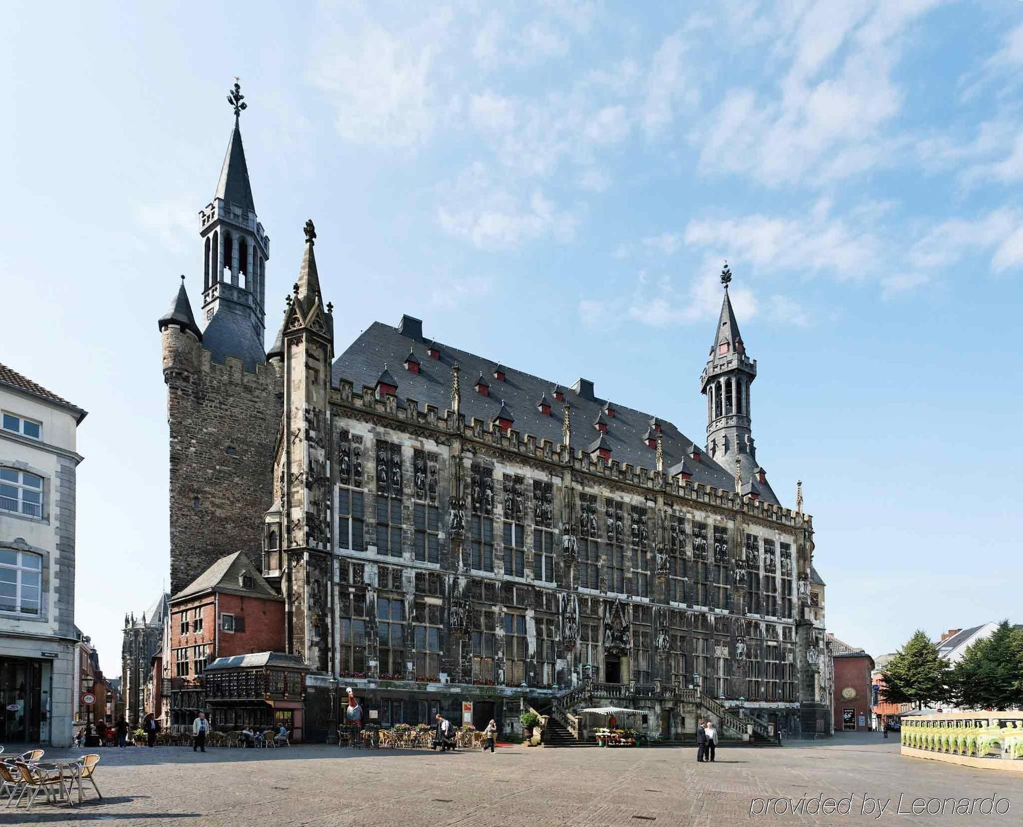 Mercure Am Dom 3*
